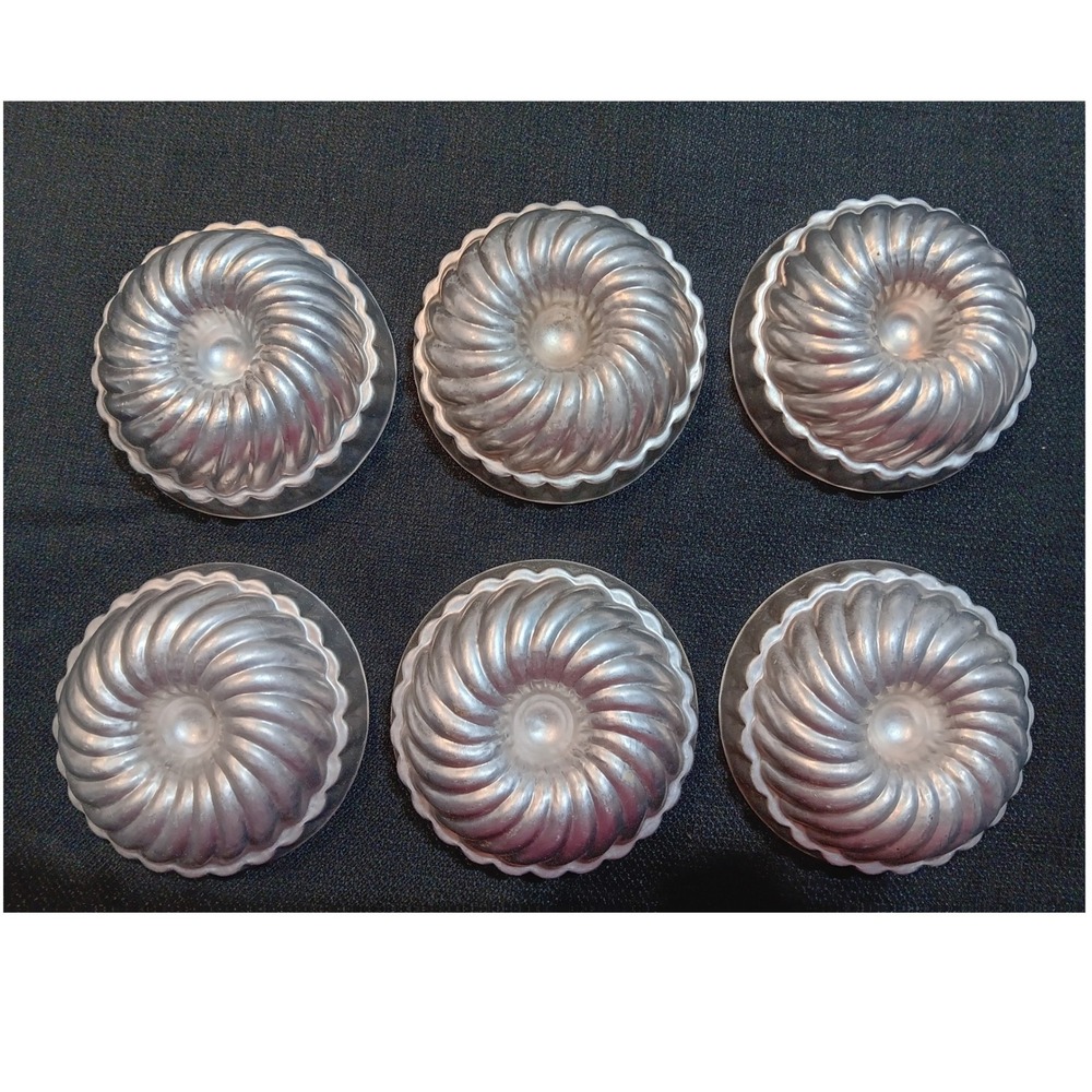 Vintage Aluminum Mini Jello Molds Set of 6 Silver Round Swirl Fluted 3.5‎ Inch